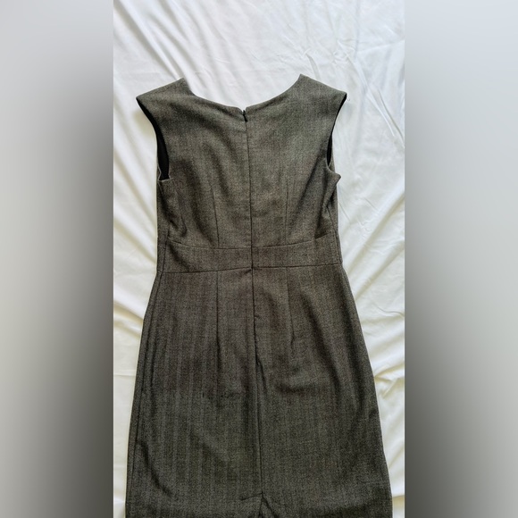 Dark gray sleeveless Massimo suit dress - Picture 2 of 5